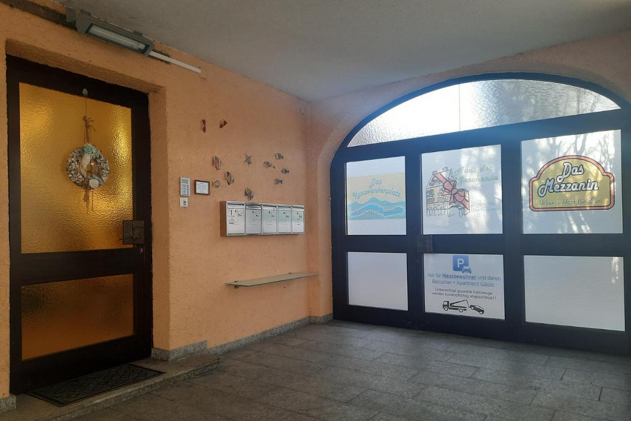 Haus Der Geschenke - Carinthia Apartment Velden am Worthersee Bagian luar foto