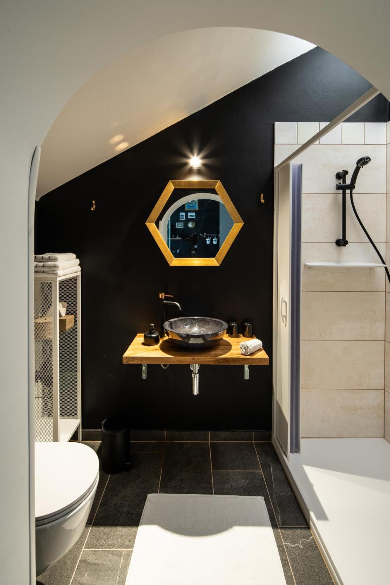 Haus Der Geschenke - Carinthia Apartment Velden am Worthersee Bagian luar foto