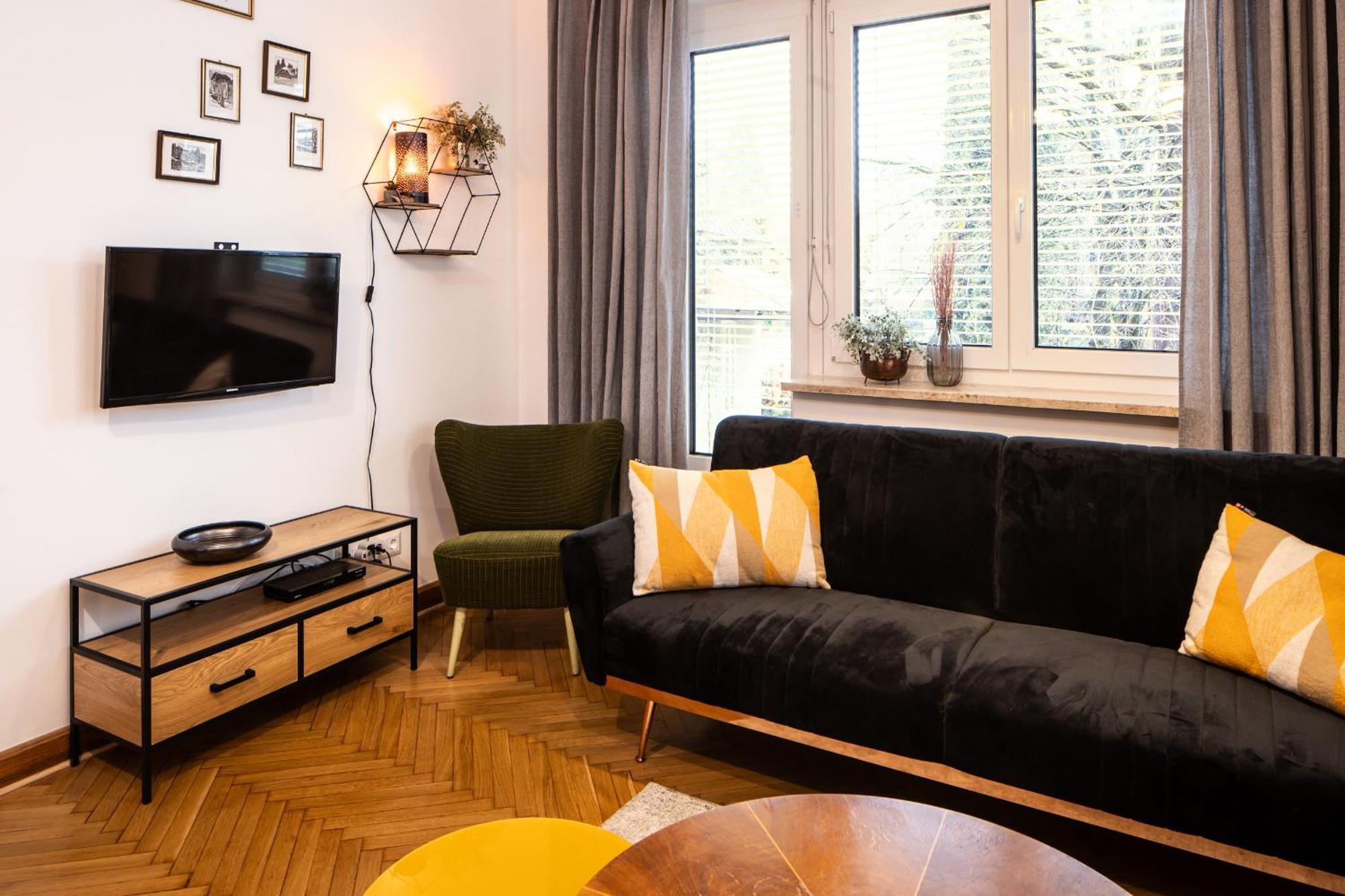 Haus Der Geschenke - Carinthia Apartment Velden am Worthersee Bagian luar foto